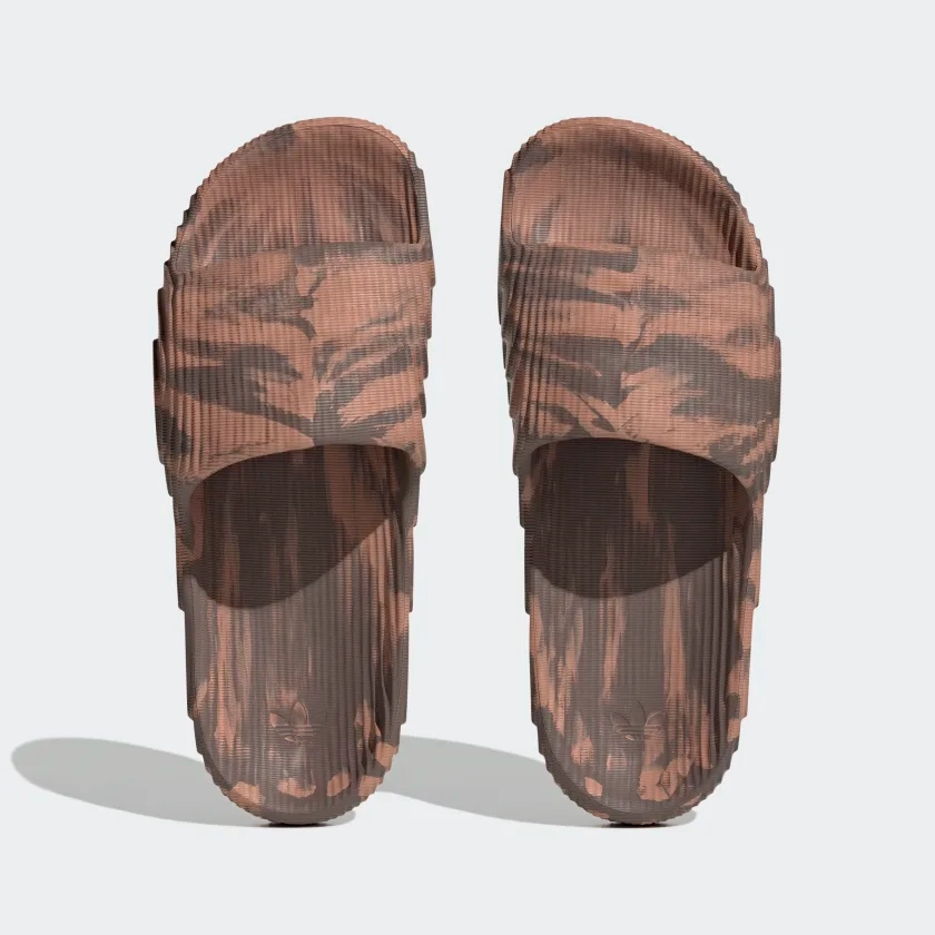 Adidas Men's Adilette 22 Slides - Clay Strata / Earth Strata / Core Black Goldenstar Slides