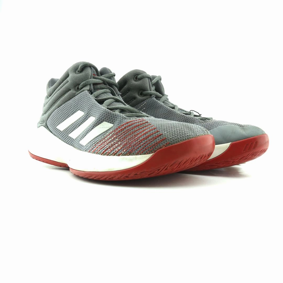 Basketball Shoes In The Mall ADIDAS PRO SPARK 2018