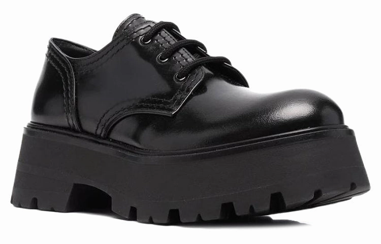Derby Vs. Oxford Shoes Alexander Mcqueen Rave Oxfords Black (Women'S)