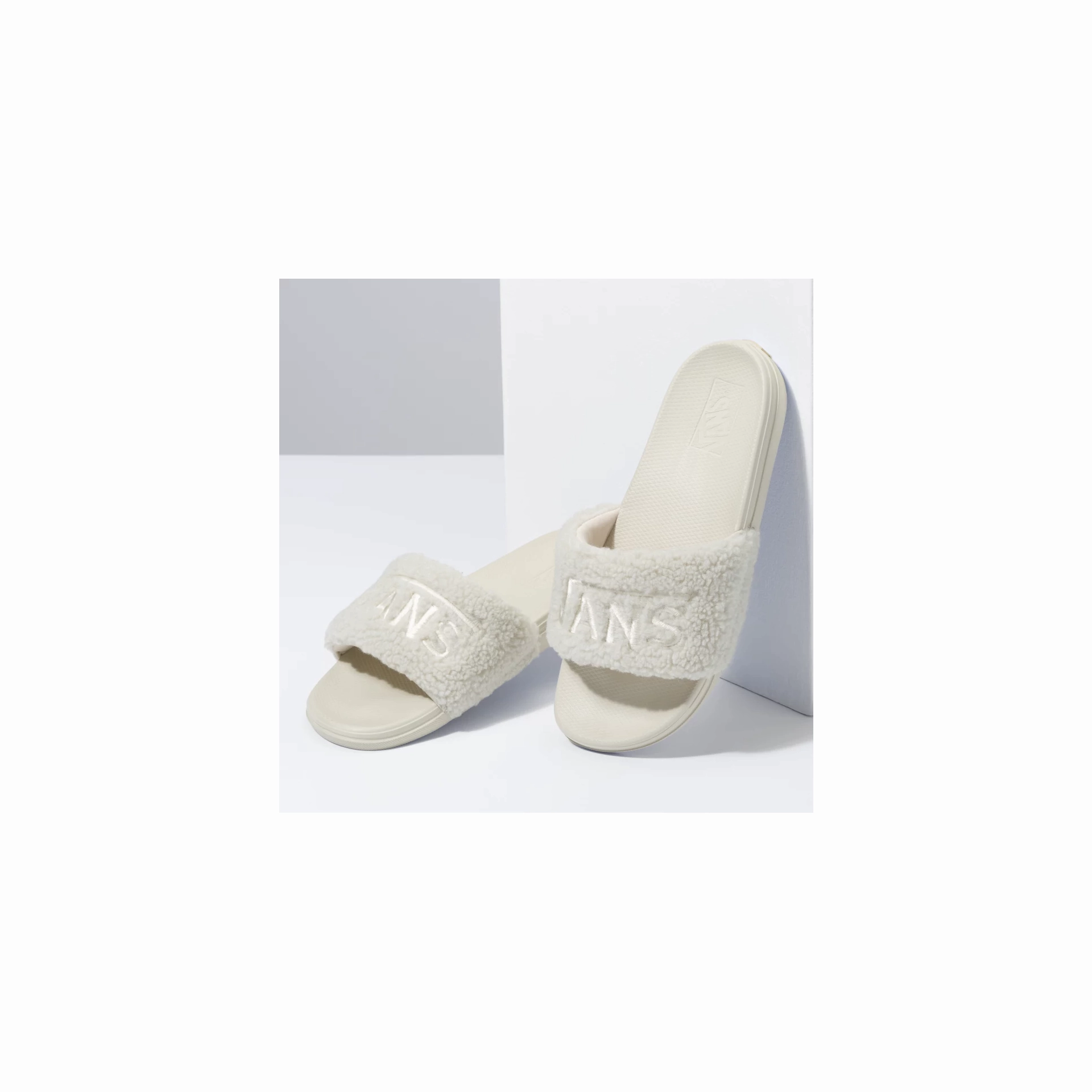 Vans Women's Sherpa La Costa Slide-on Slides - Oatmeal Beige Podiatrist Recommended Slippers