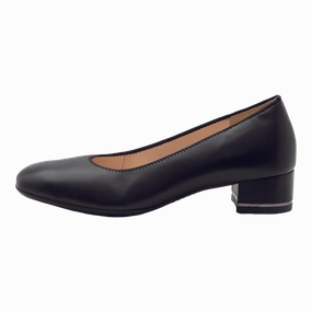 Gabrielle High Heels Bedroom