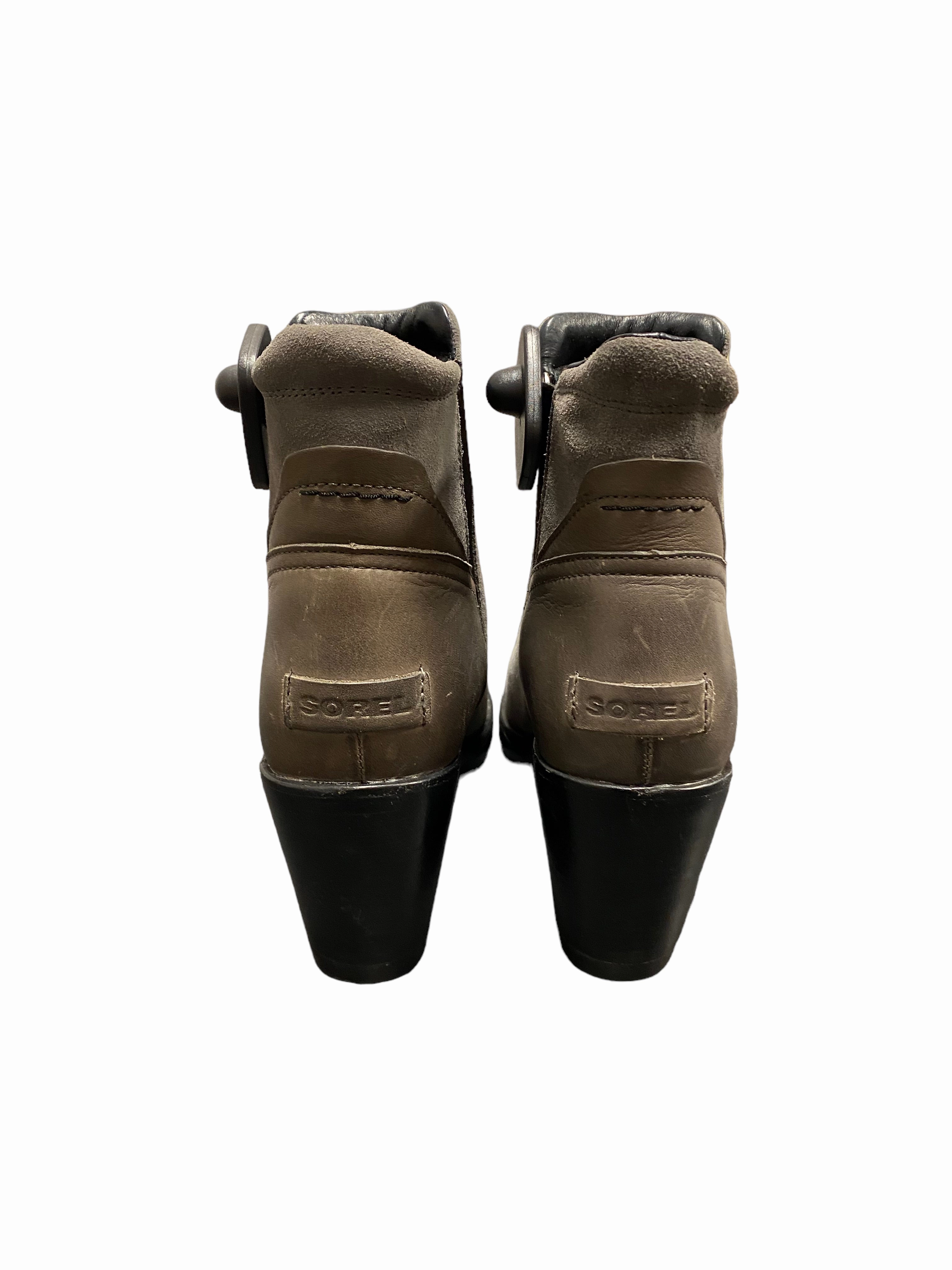 Black & Grey Boots Designer Sorel, Size 8 2 Tone Chelsea Boots