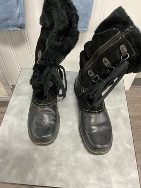 Mountain Tek Snow Boots Boots Snow By Bare Traps In Black, Size: 8.5