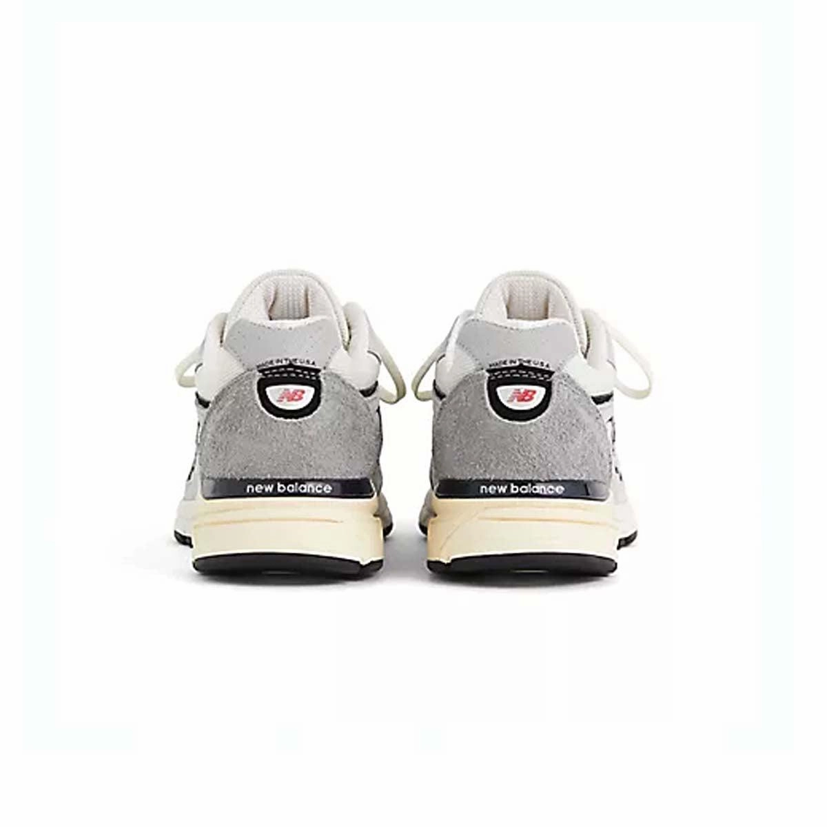 All Black 2002r New Balance in USA 990v4 'Grey Black'