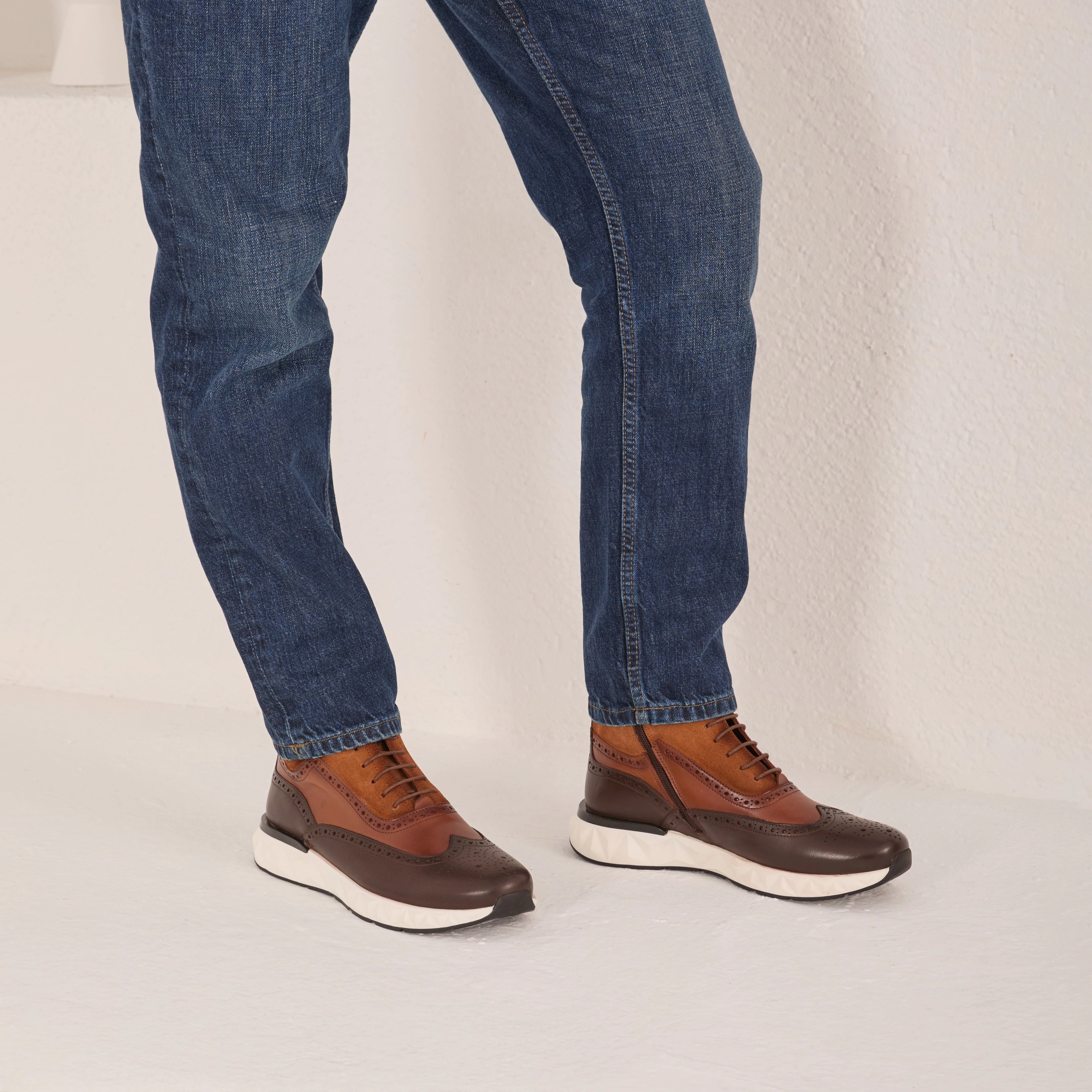 The Regent Brown Leather Wingtip Brogue Men Casual Boot Royal Canadian Boots