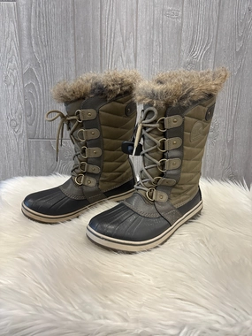 Universal Thread Snow Boots Boots Snow By Sorel In Green & Grey, Size: 8.5
