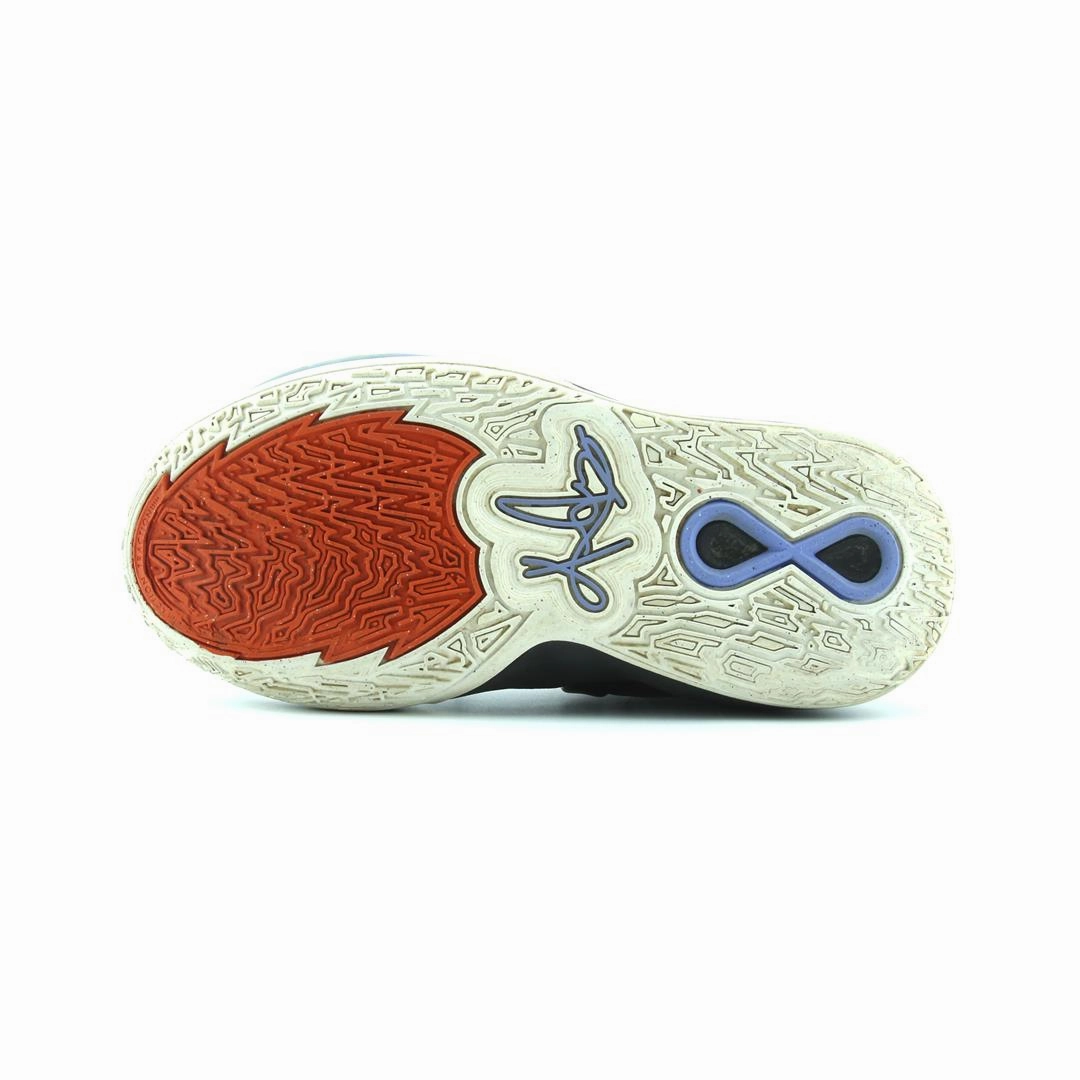 NIKE KYRIE INFINITY Two Wxy V3 Basketball Shoes Review