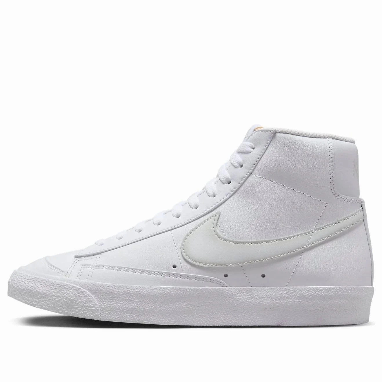 Light Nike Tennis Shoes Nike Blazer Mid '77 Vintage FD6924-100 Sneaker Men's White Leather Casual Shoes