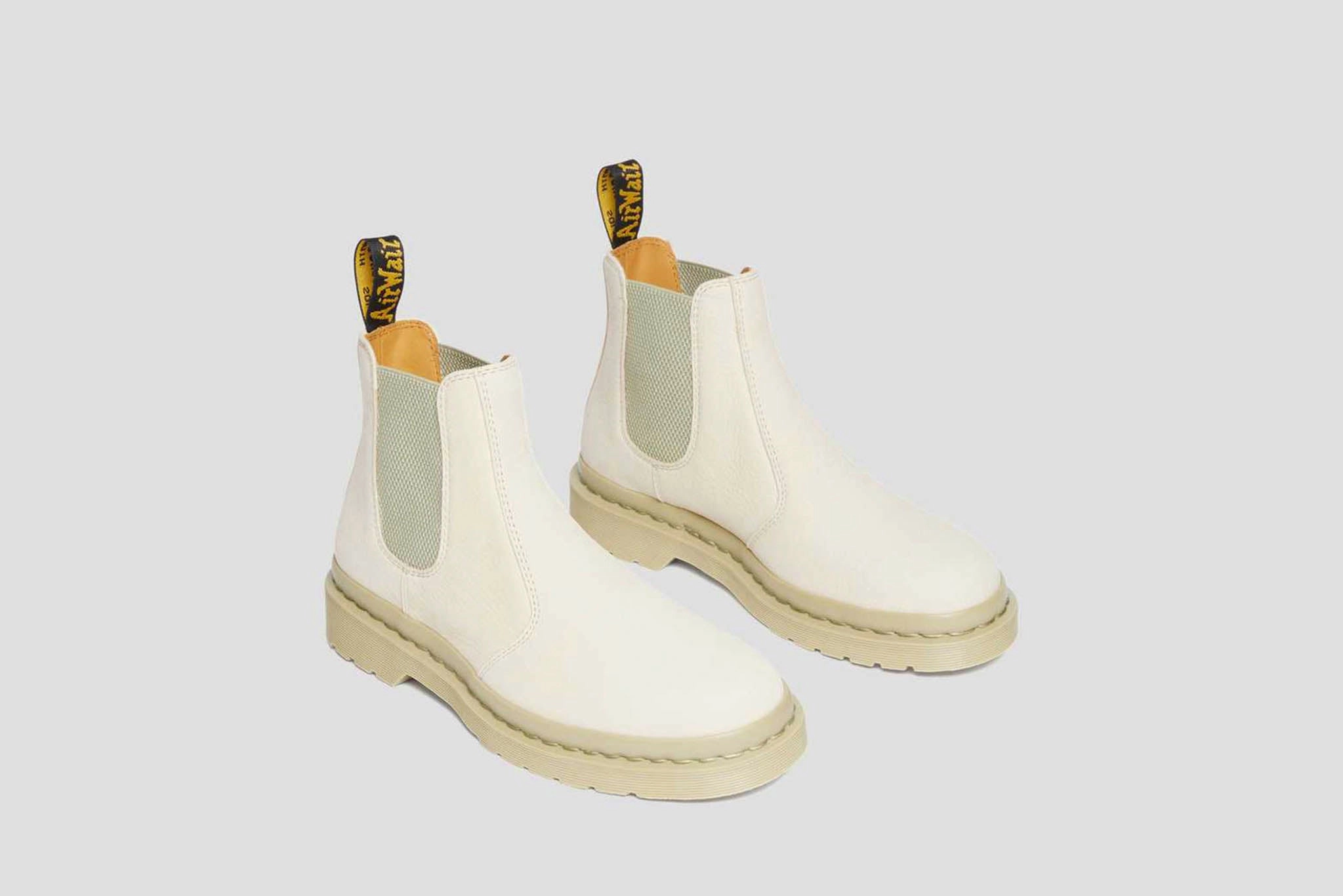 Dr. Martens "2976 Mono Milled Nubuck Leather Chelsea Boot" M - Parchment Beige / Milled Nubuck Tan Chelsea Boots Uk