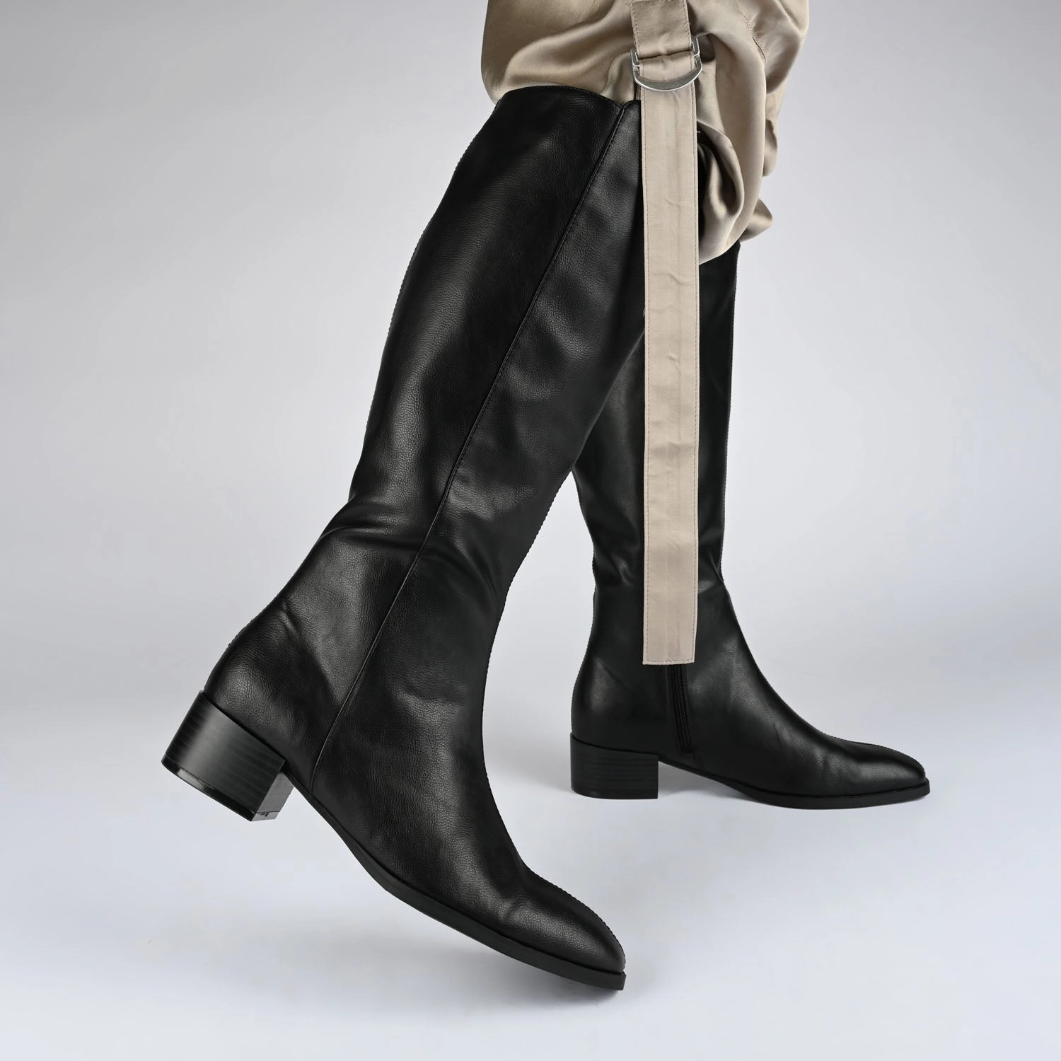 DEVRI KNEE HIGH BOOTS IN VEGAN LEATHER Knee High Boots Kitten Heel