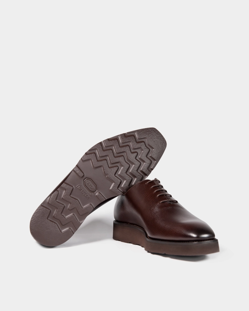 Zerogrand Wingtip Oxford Dark Brown Wholecut Oxford Lightweight Shoe