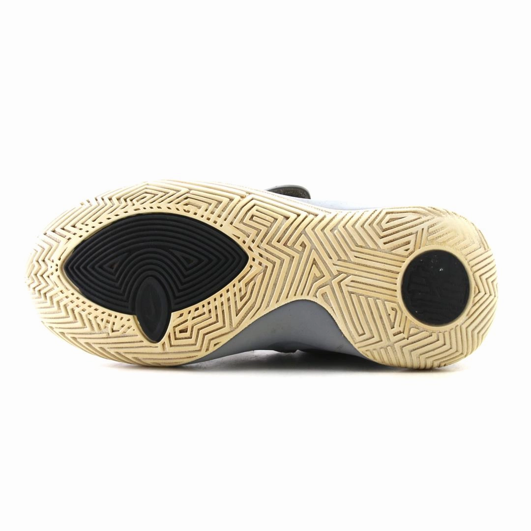 NIKE  KYRIE FLYTRAP 3 Basketball Shoes Personalized