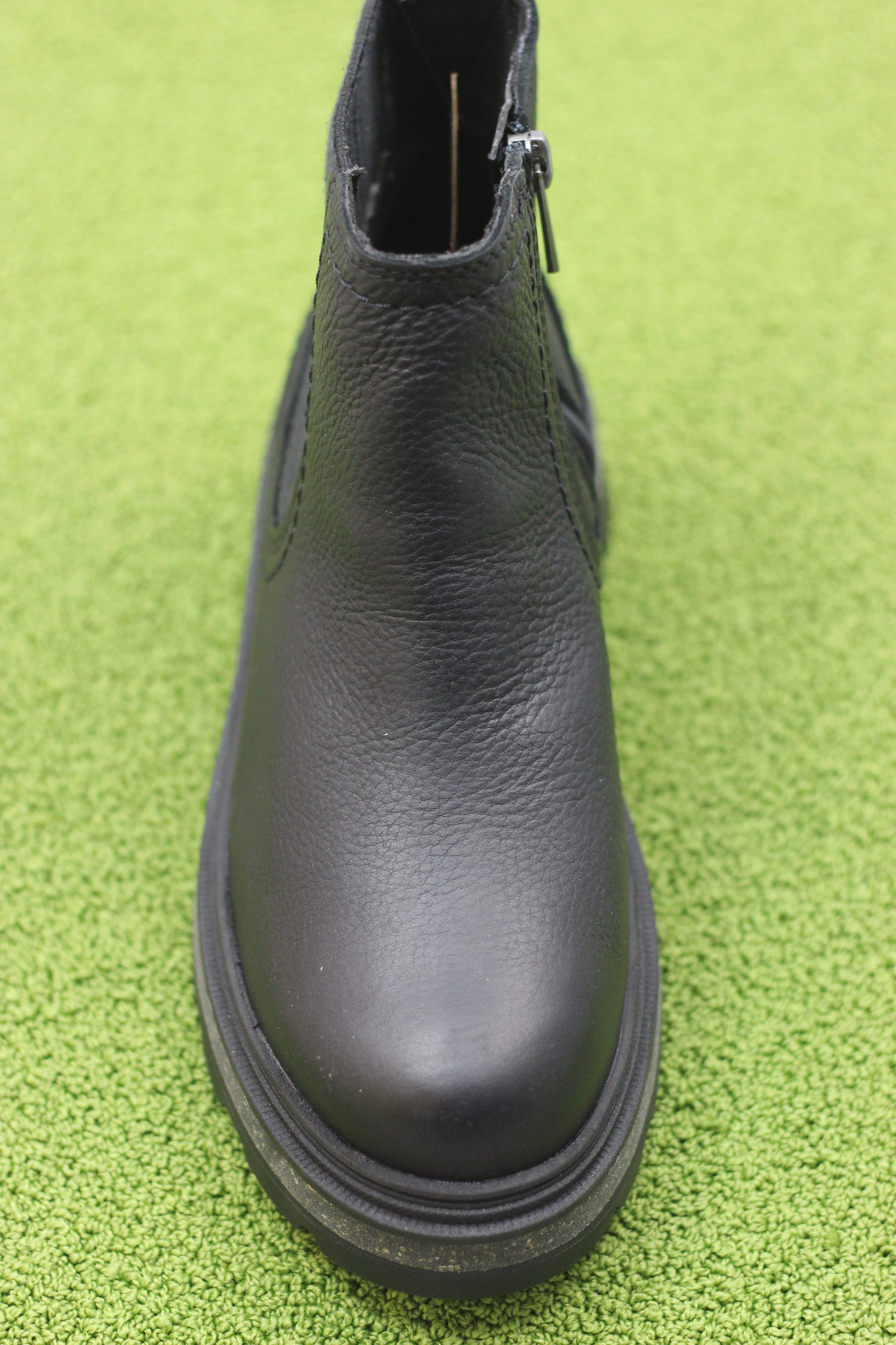 Women's Hencroft Step Boot - Black Leather Block Heeled Chelsea Boots