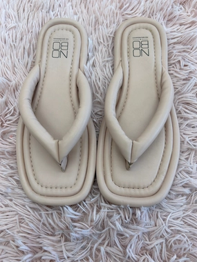 Rainbow Arch Support Flip Flops Sandals Flip Flops By No Boundaries In Pink, Size: 8