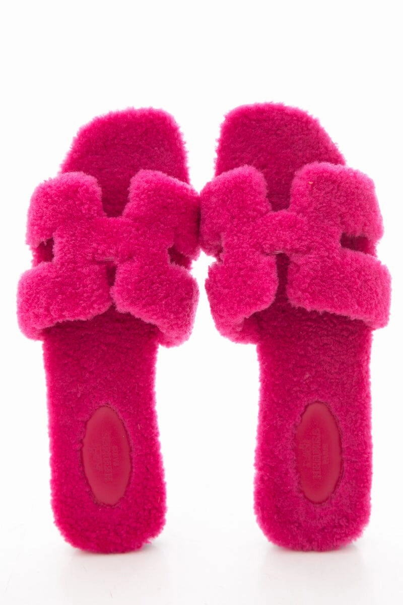 Slippers With Good Grip Herms Oran Teddy Shearling Fun Pink Slides SZ 39.5