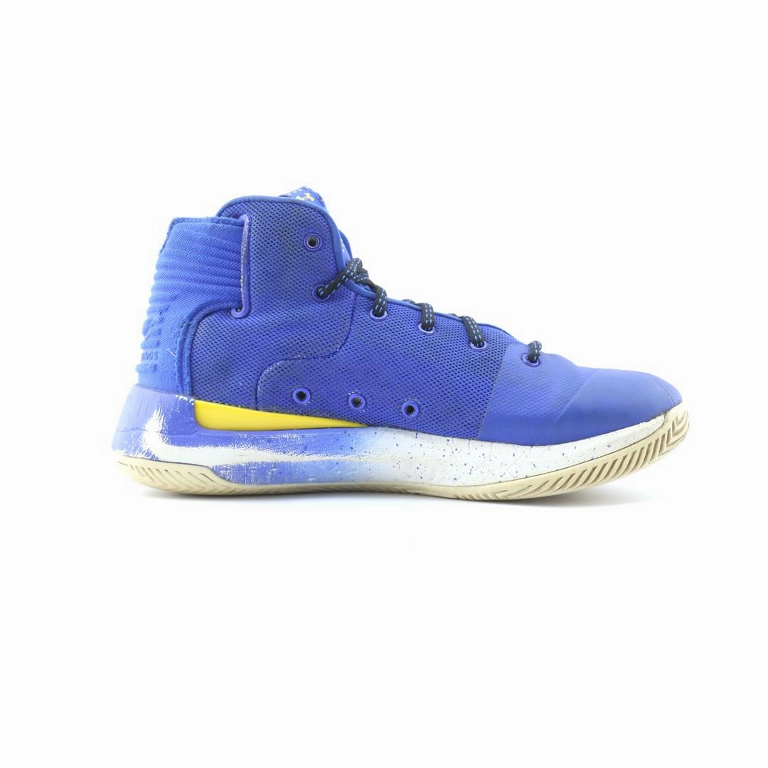 Best Basketball Shoes For Wide Feet UNDER ARMOUR  STEPH CURRY
