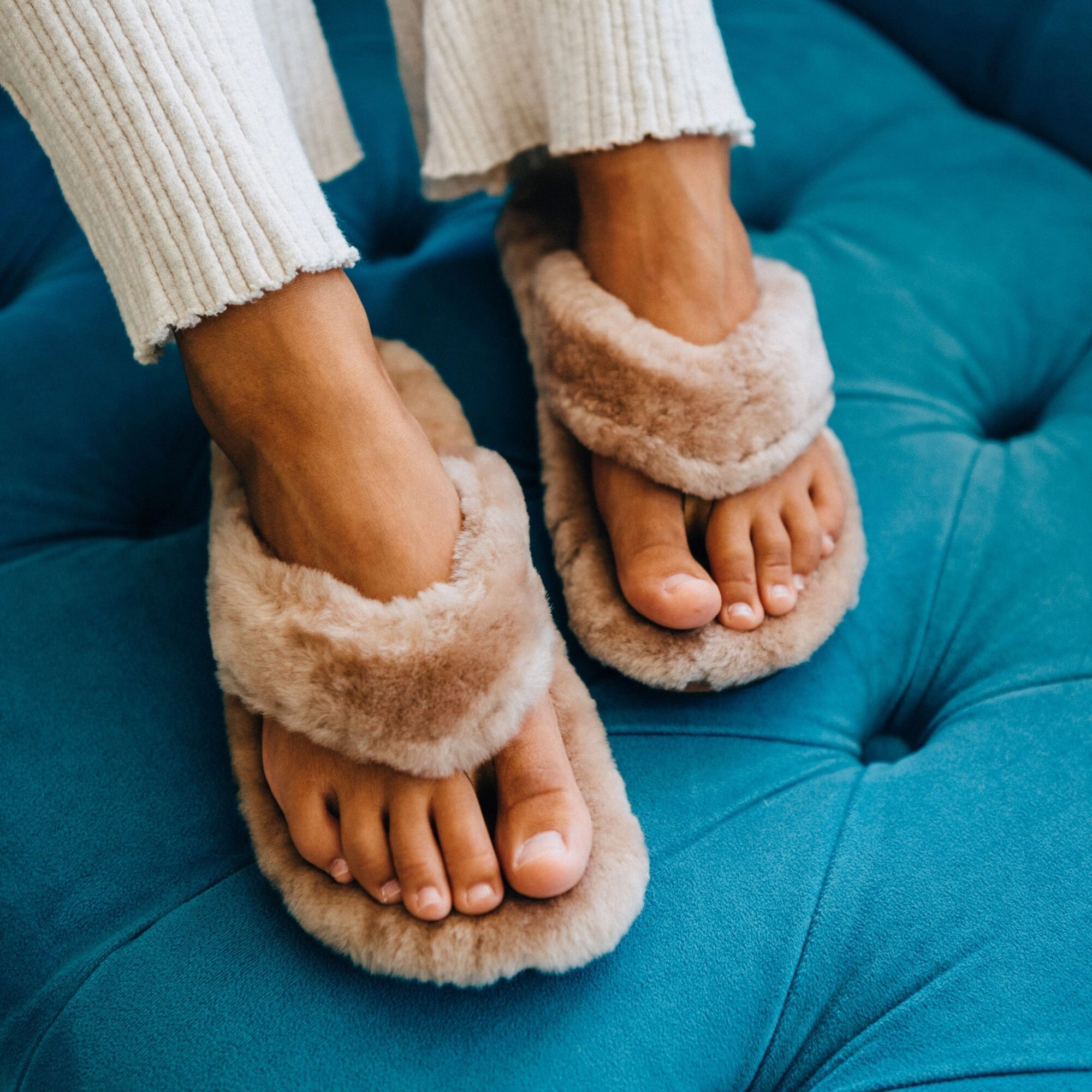 Kpe'a Heu - Tan Flip Flops Velcro