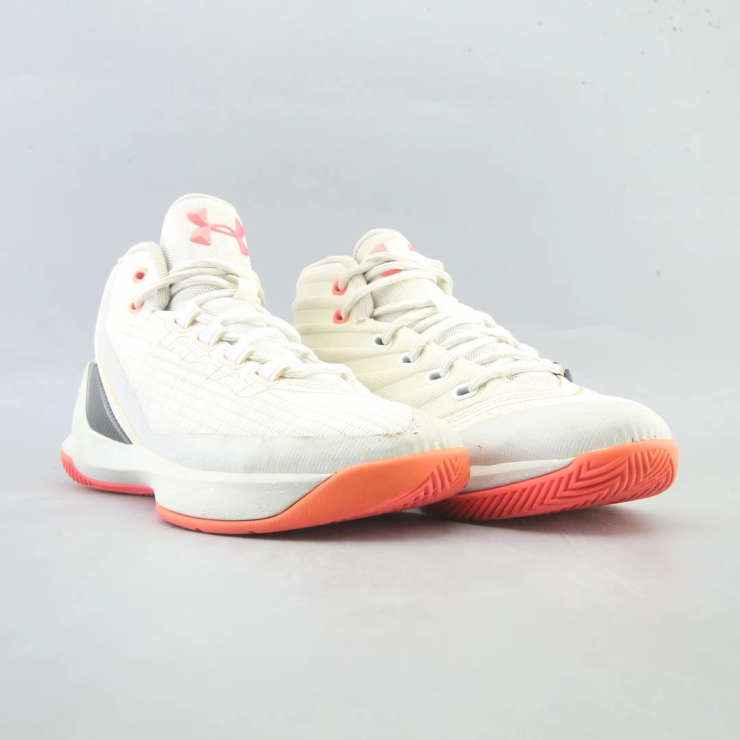 Spawn 4 Basketball Shoes UNDER ARMOUR CURRY 3