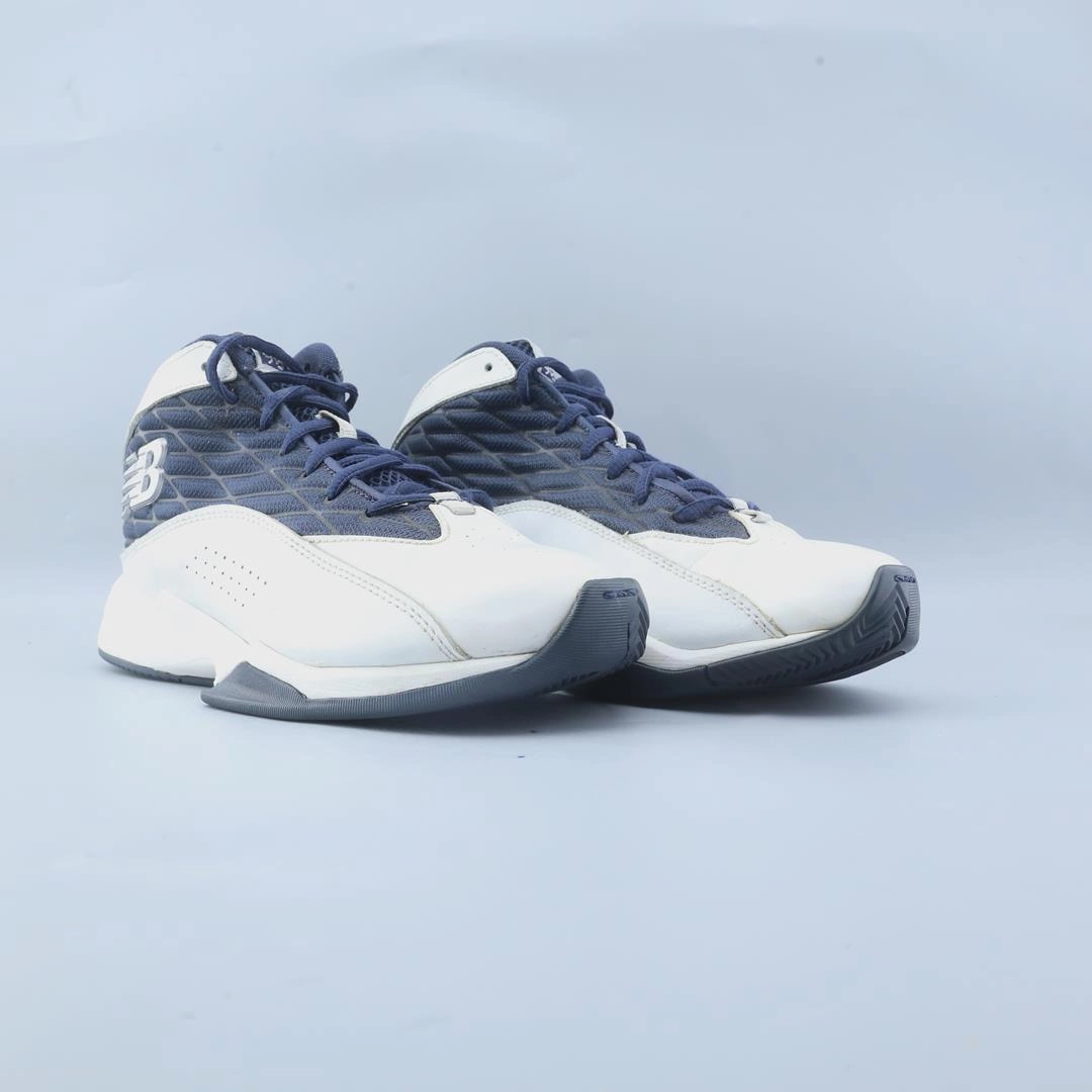 NEW BALANCE 907 NAVY Big Kid Basketball Shoes