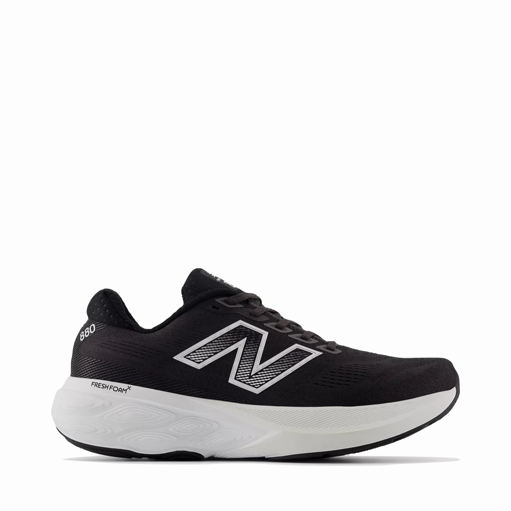 New Balance Men's Fresh Foam X 880v15 in Black with White and Reflection New Balance 1906d 'protection Pack