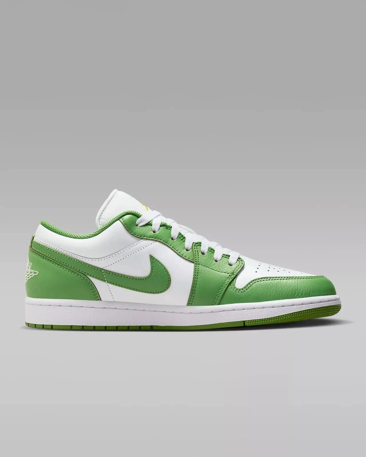Nike Air Jordan 1 Low SE HF4823-100 Sneaker Men White Green Leather Shoes TF6886 (White,9.5) Nike Shoes In India