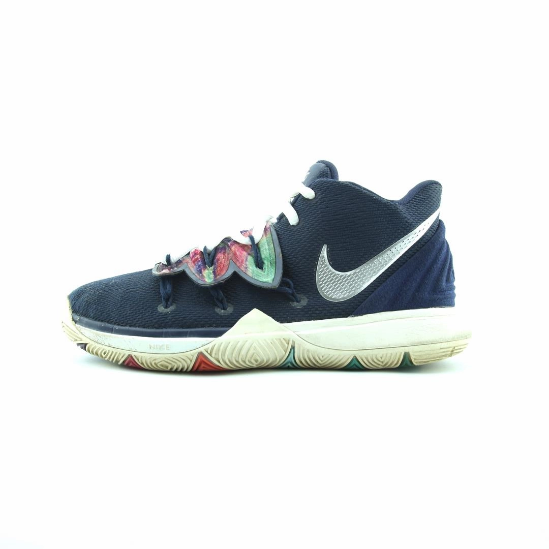 NIKE KYRIE 5 Omn1s Basketball Shoes