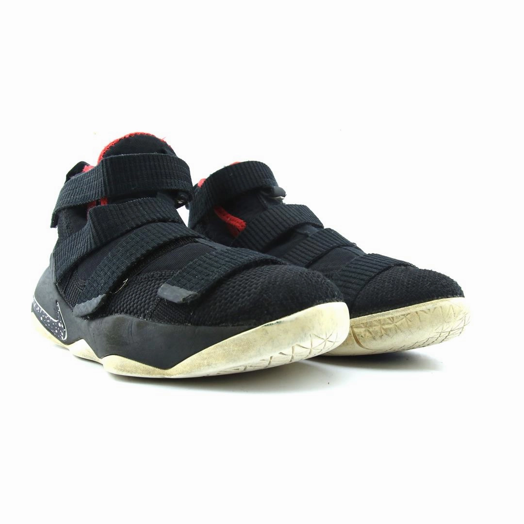 Sakuragi Basketball Shoes NIKE LEBRON ZOOM SOLDIER 11