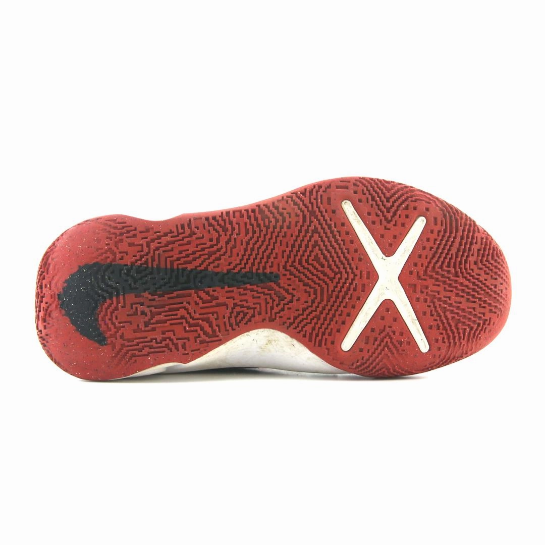 NIKE  TEAM HUSTLE D 10 Size 15 Wide Basketball Shoes