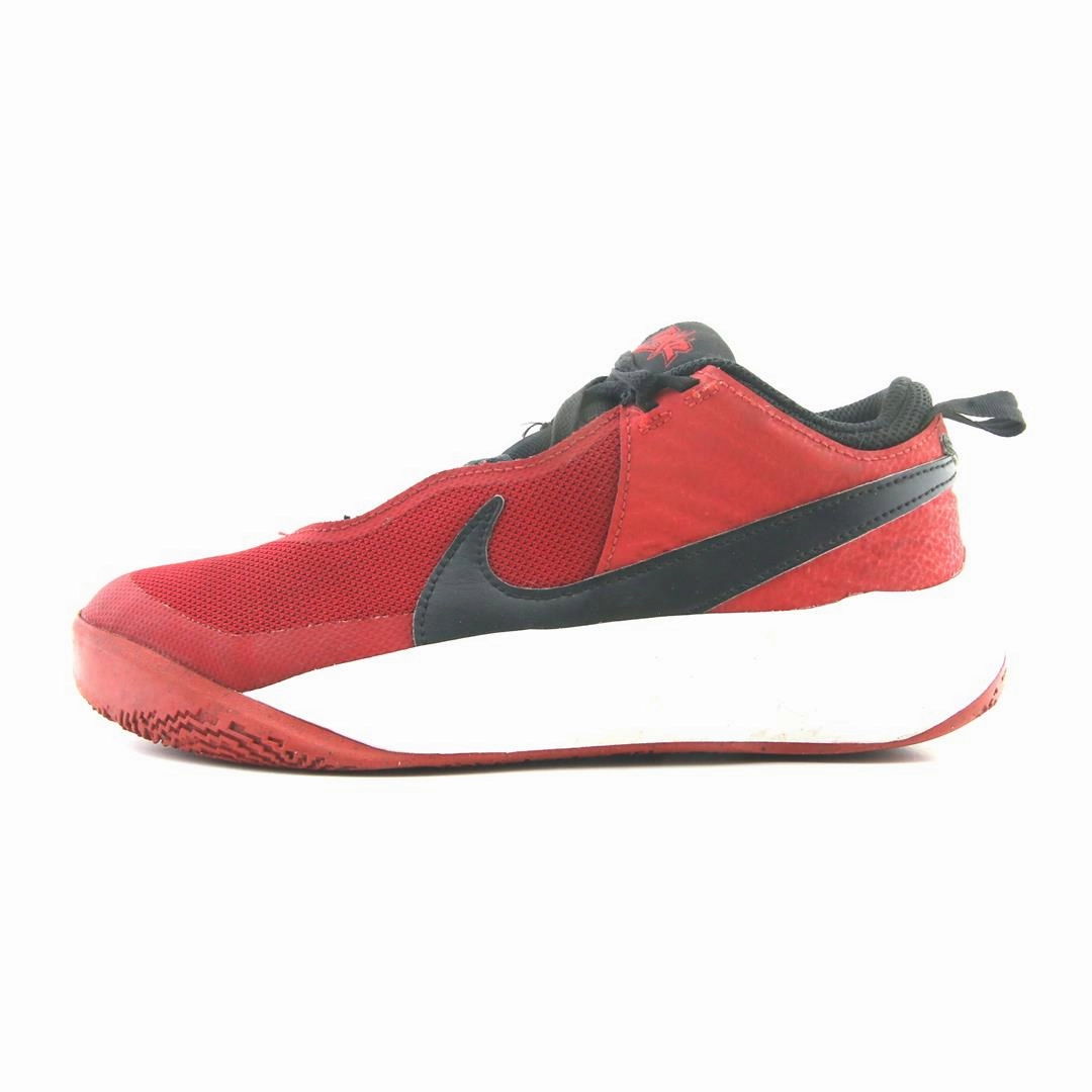 Running In Basketball Shoes NIKE  TEAM HUSTLE D 10