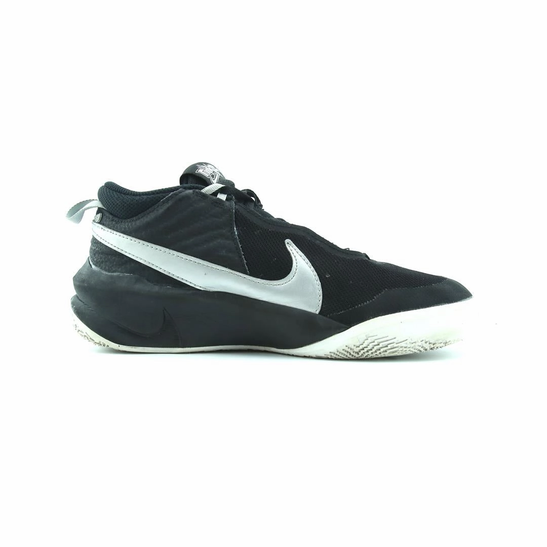 Thick Basketball Shoes NIKE  TEAM HUSTLE D 10