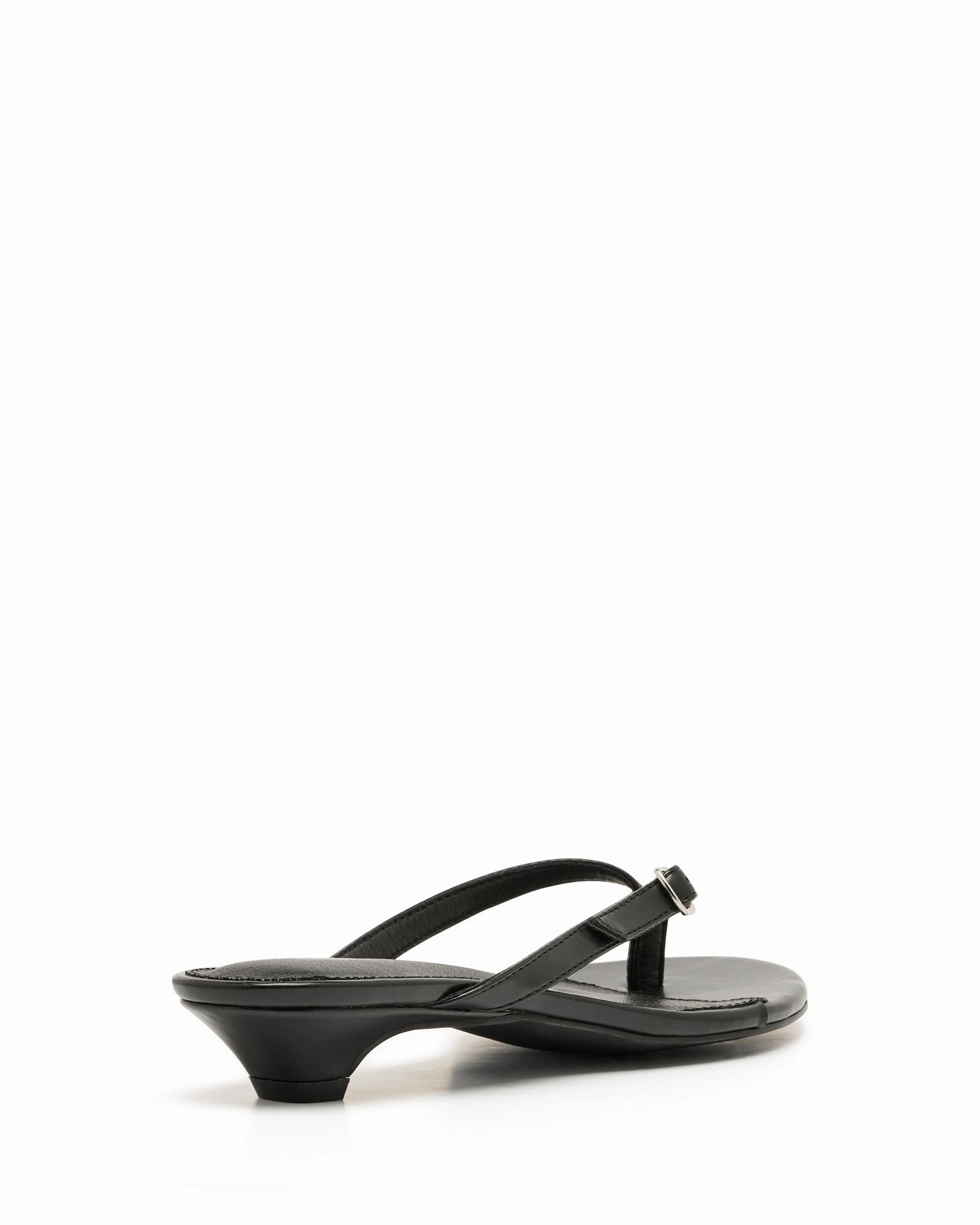 Modeling High Heels Noir Thong Heel Black