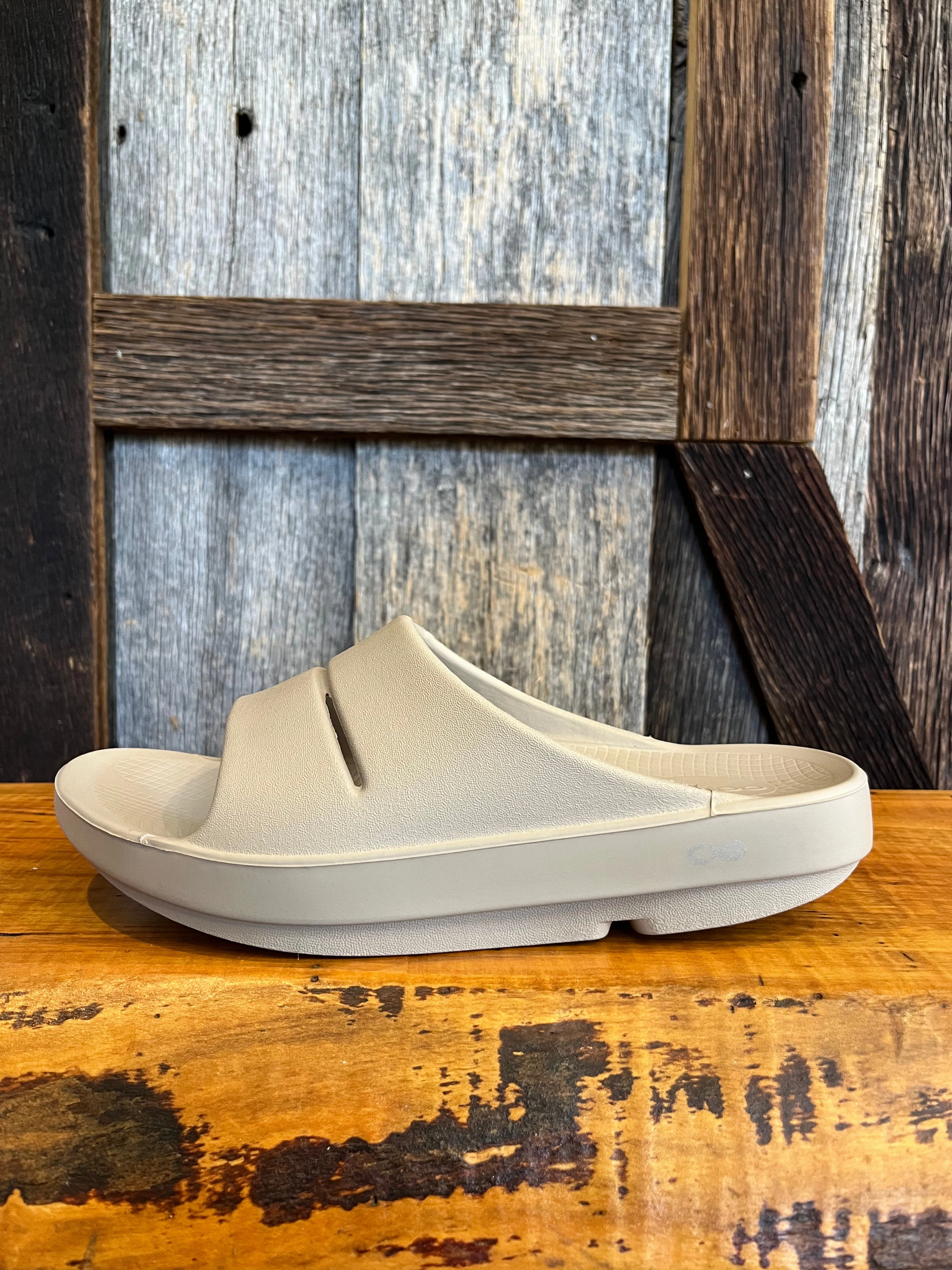 Brookstone Nap Slippers Oofos OOahh Slide  Unisex