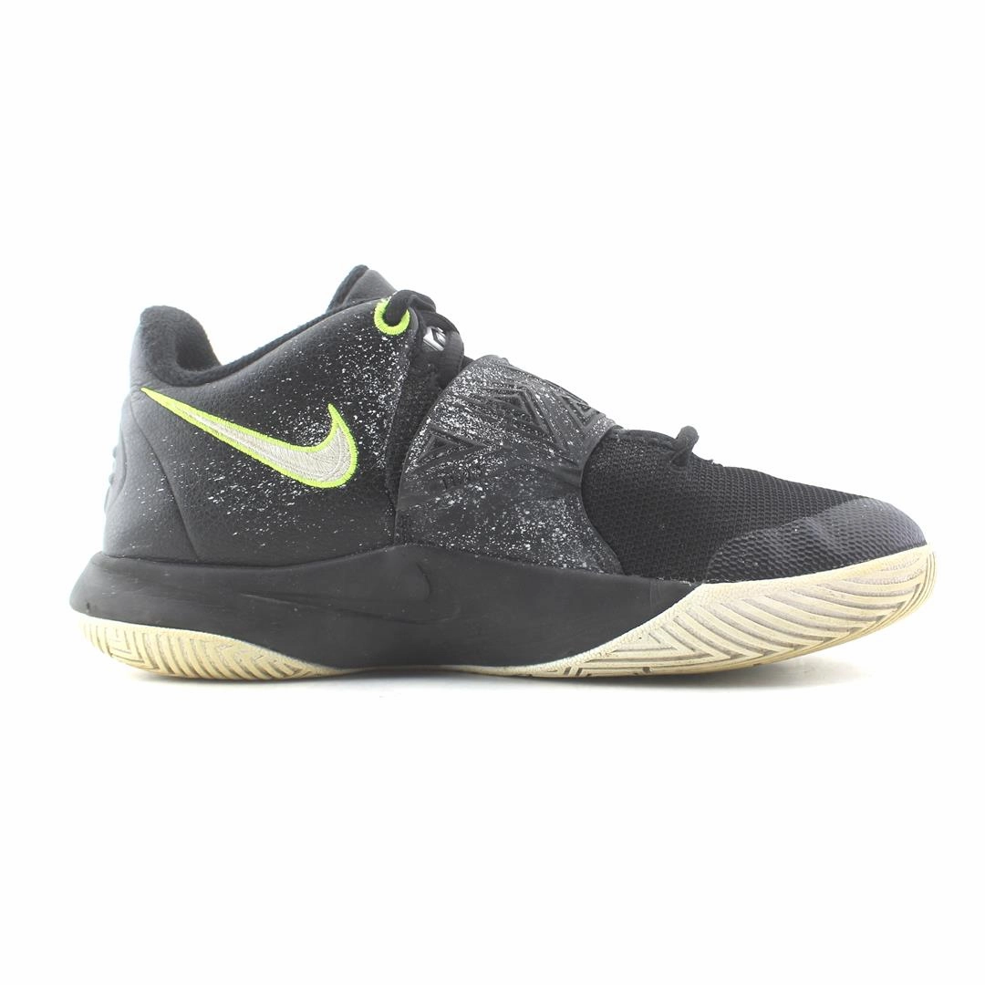 NIKE KYRIE FLYTRAP III Basketball Shoes Vs Sneakers