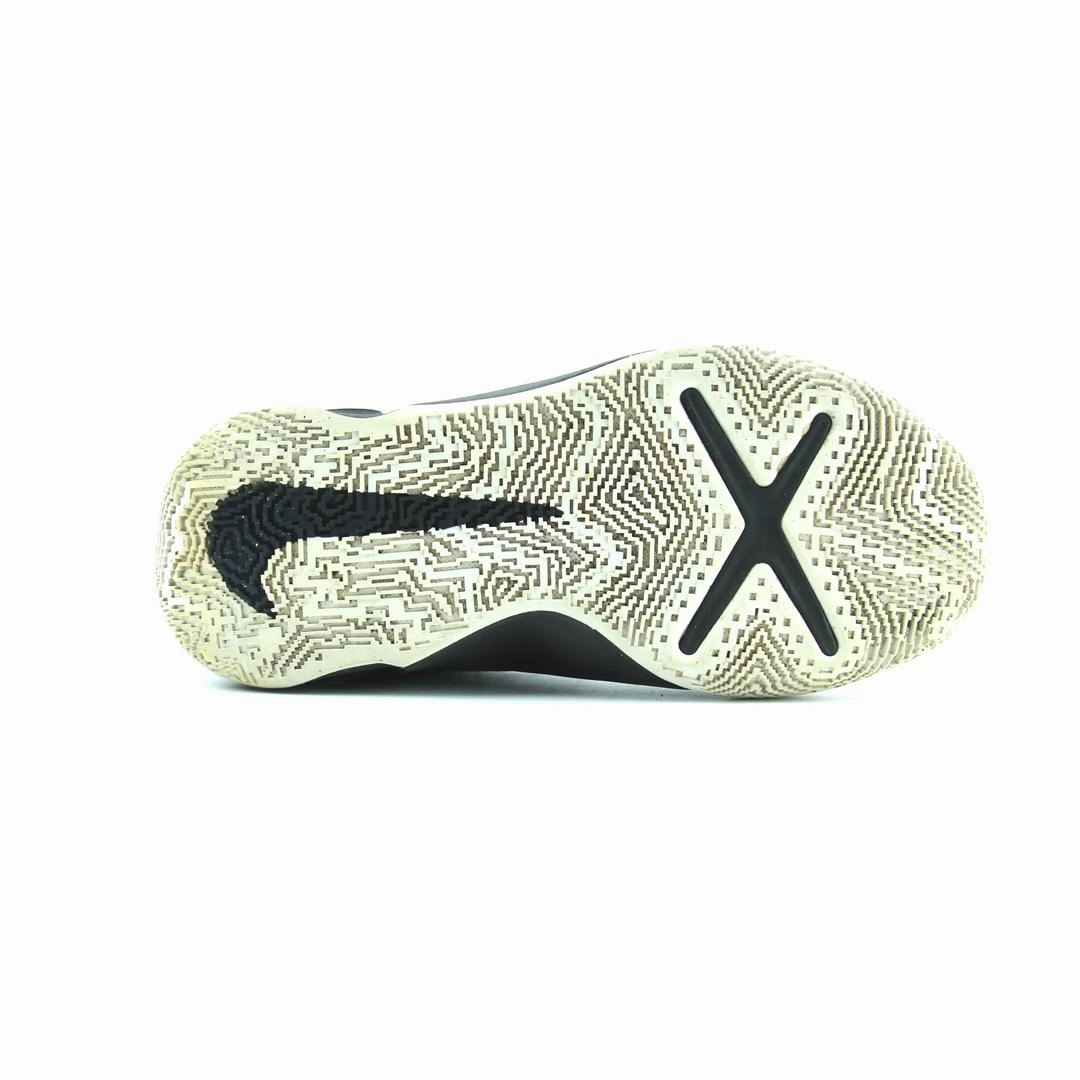 Jalen Basketball Shoes NIKE  TEAM HUSTLE D 10