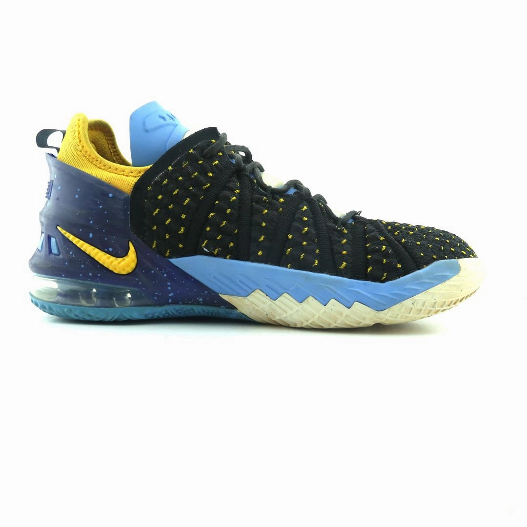 NIKE LEBRON 18 Low Cut Basketball Shoes