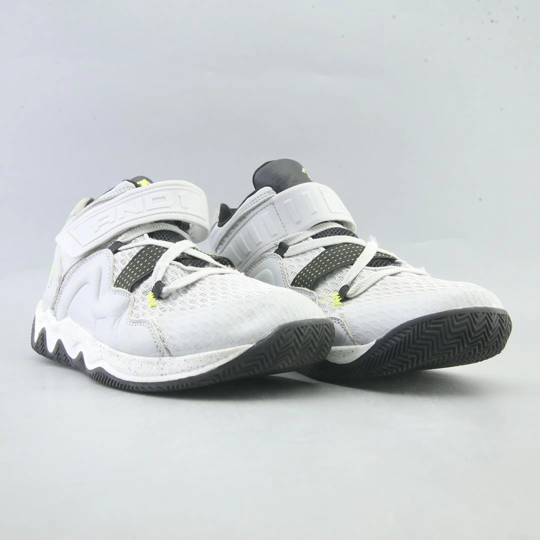 Herringbone Pattern Basketball Shoes AND 1 BLINDSIDE