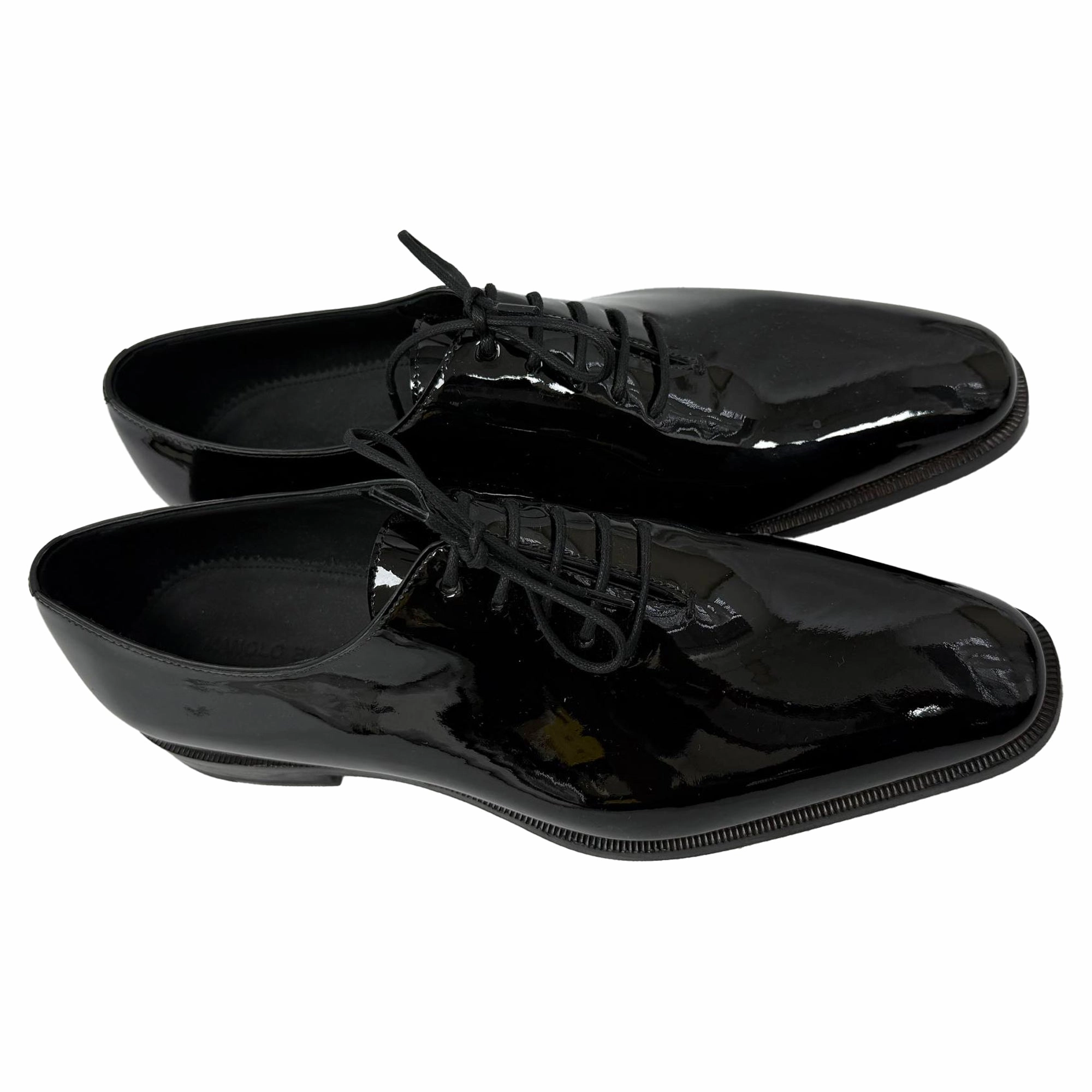 Manolo Blahnik Snowdon Whole-Cut Oxford Shoes in Black Patent Leather Zerogrand Wingtip