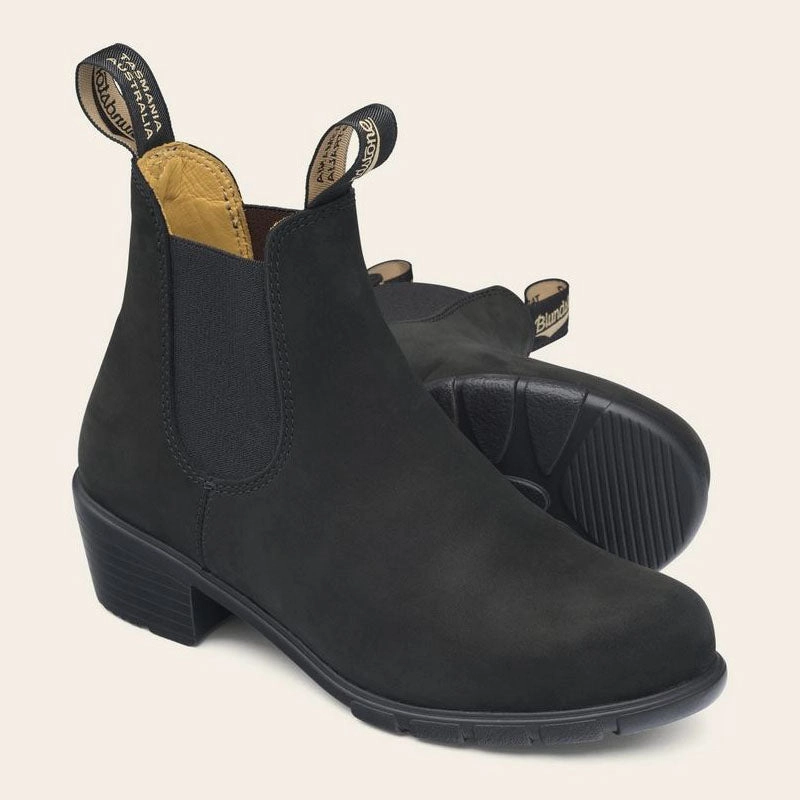 Maniere De Voir Chelsea Boots Blundstone 1960 Heeled Chelsea Boot in Black Nubuck