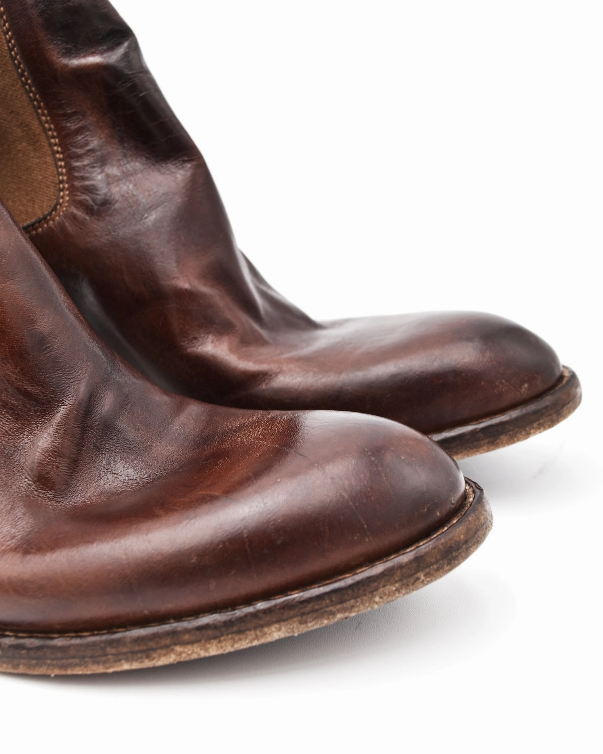 Shoto Chelsea Boot in Crinkled Mahogany Brown Chelsea Boots With Linen Pants