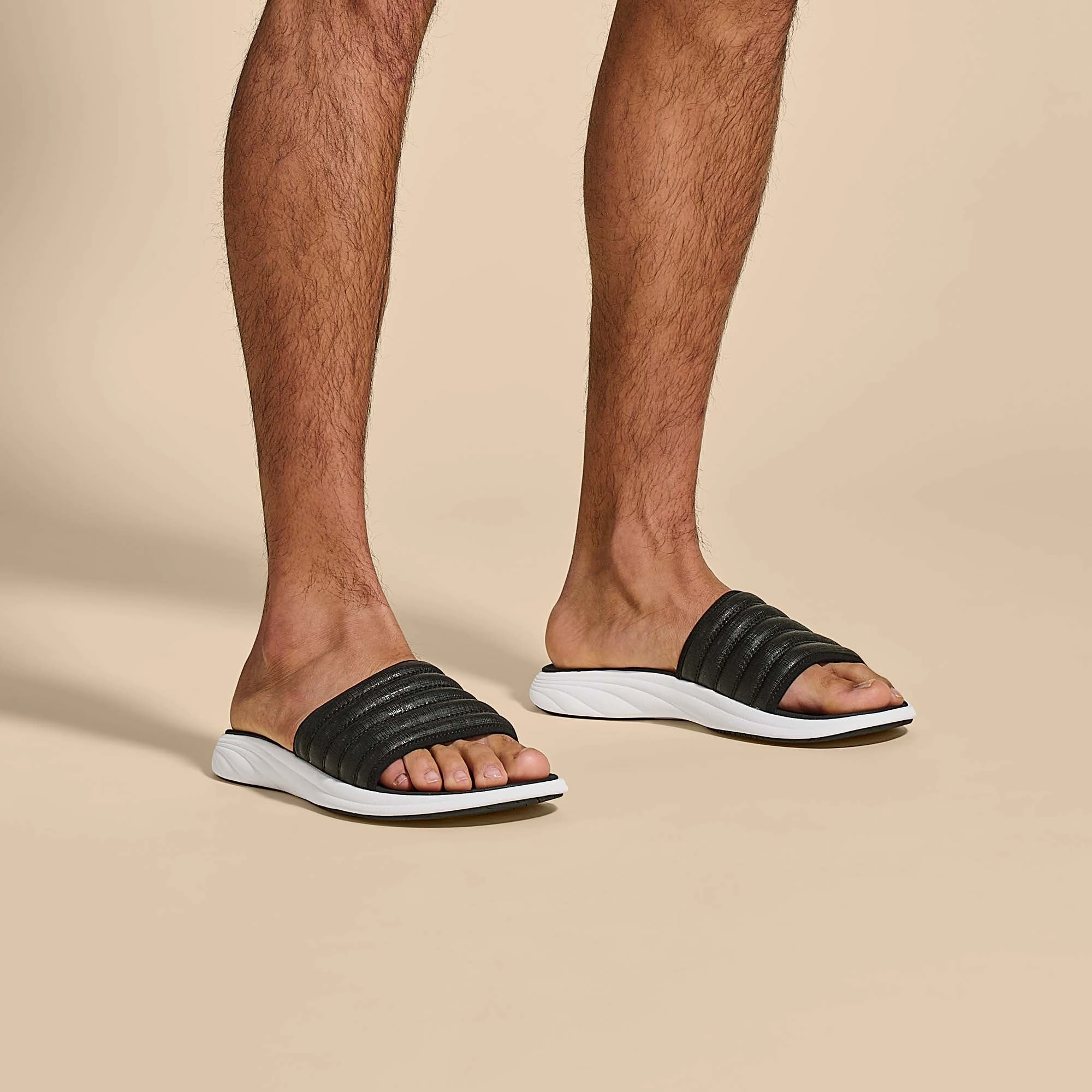 Comfortable Slides Shoes Komo Slide - Black