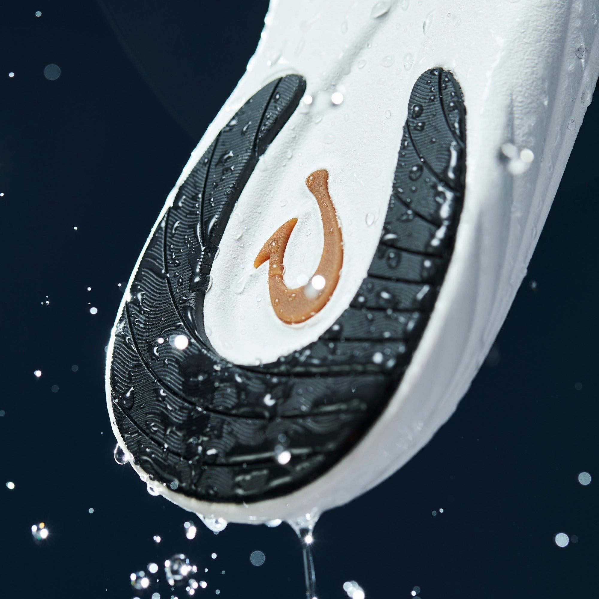 Komo Slide - Black Moodpop Slippers