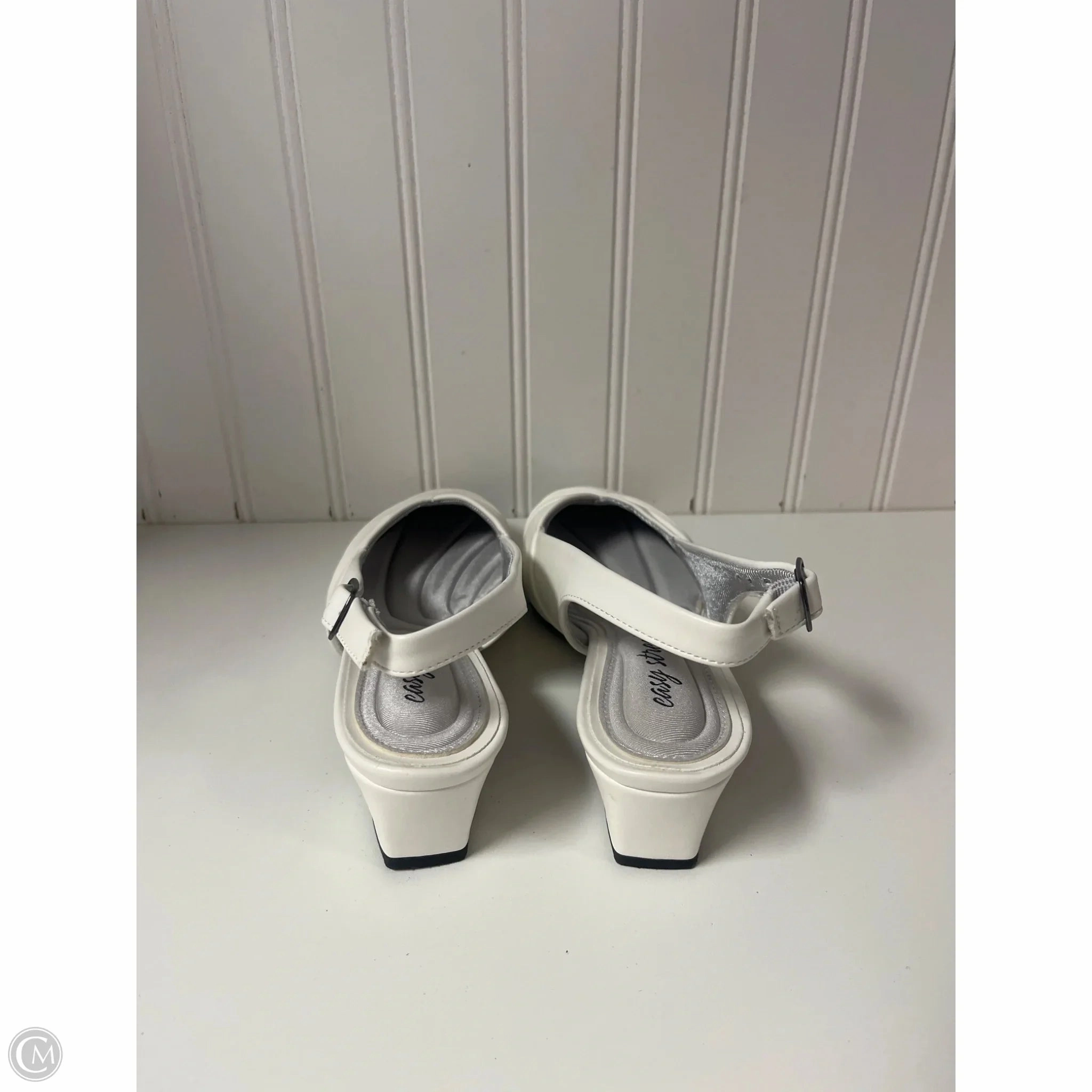 High Heels Air Shoes Heels Kitten By Easy Street In White, Size: 6