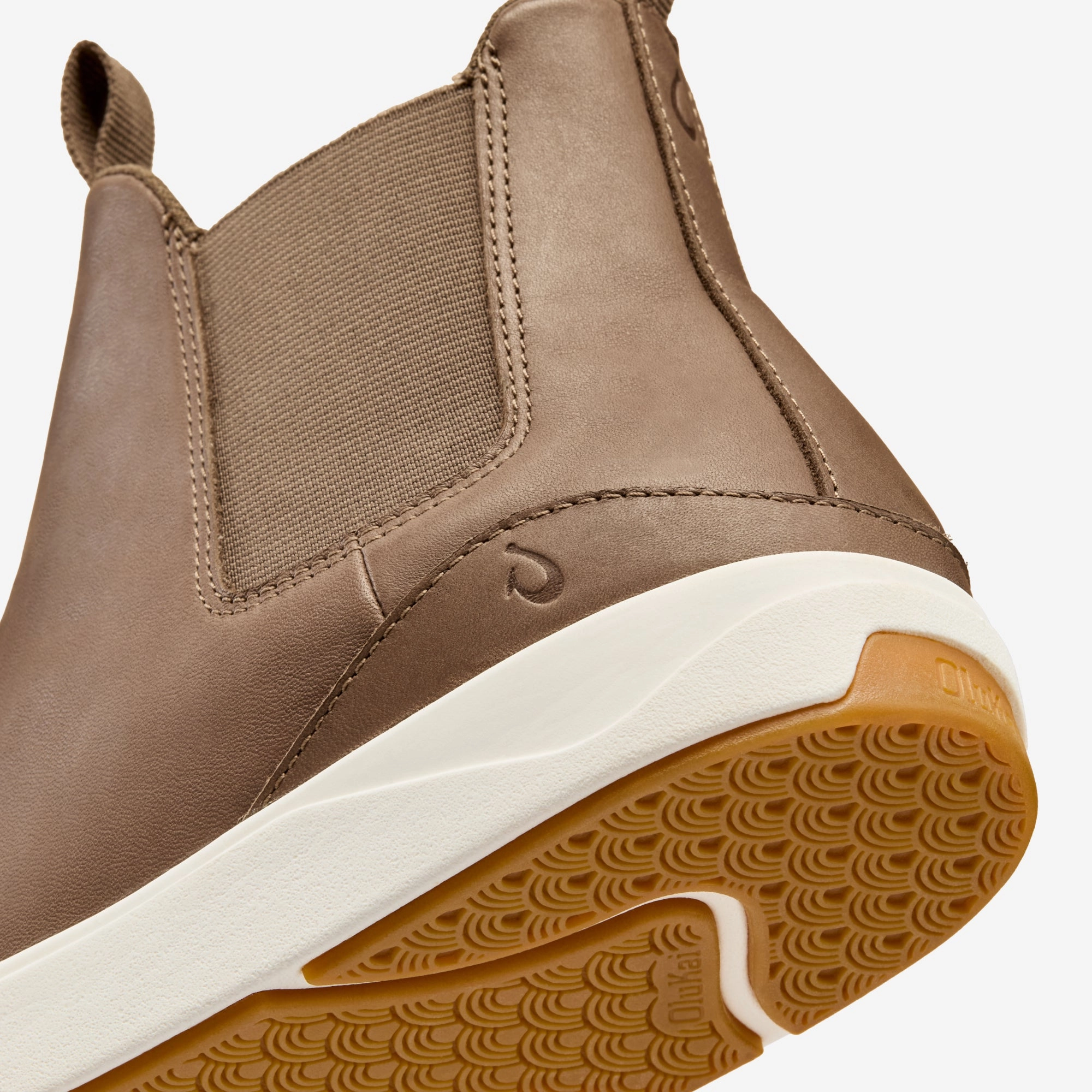 Lae'ahi Mid  -  Mustang / Mustang Chelsea Boots With Puffer Jacket