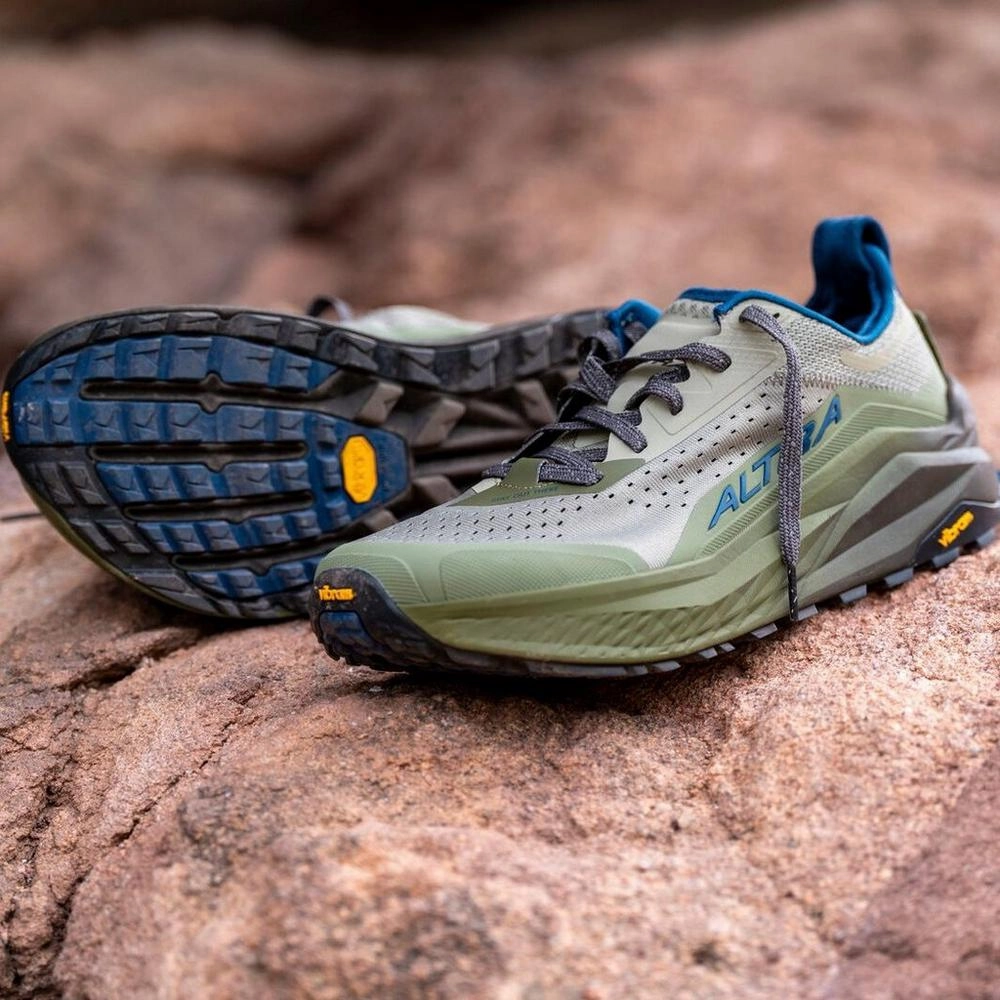 Altra Olympus 6 Mens Comfortable Trail Running Shoes