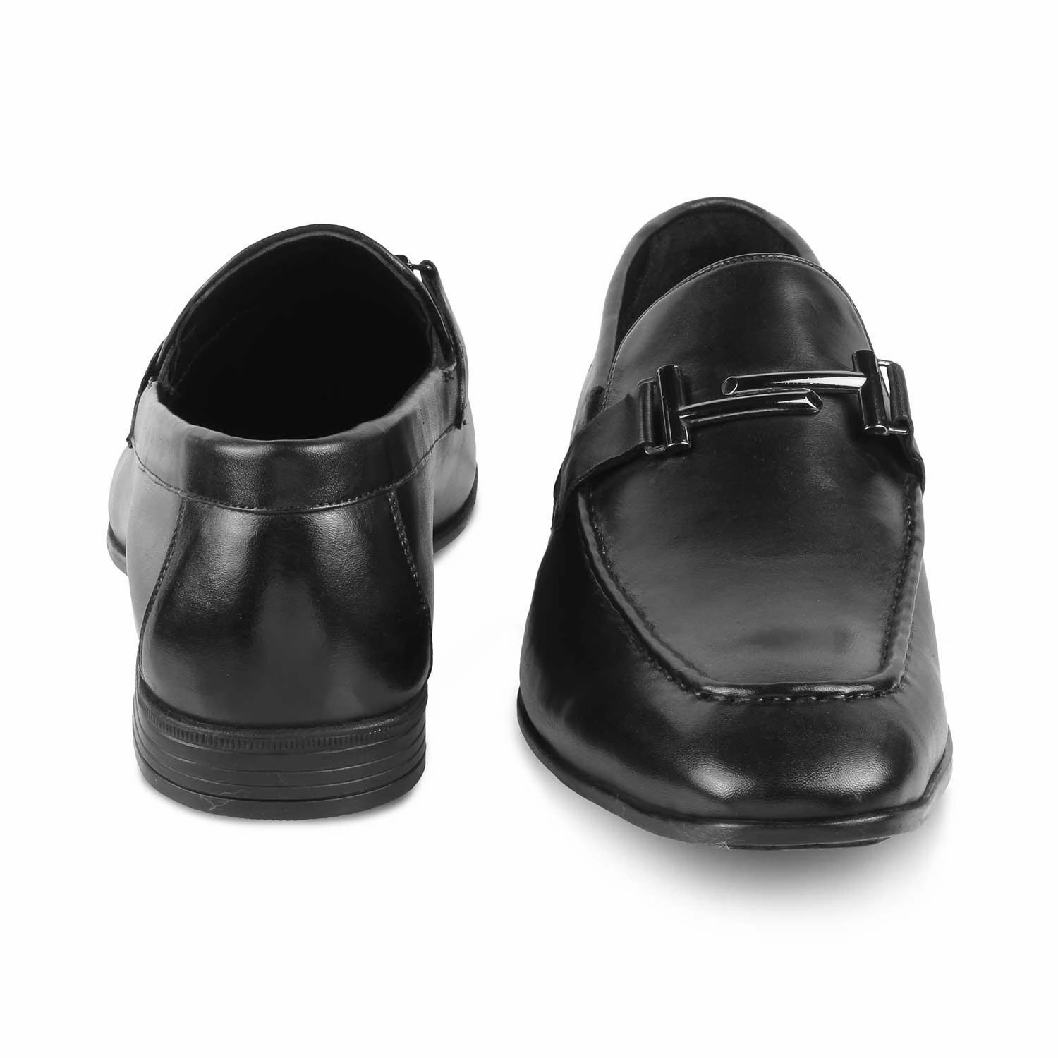 The Salperton Black Men's Leather Loafers Tresmode Jeans And Penny Loafers
