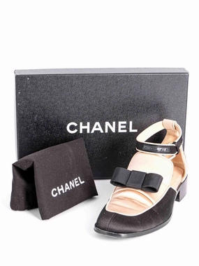 Top Quality Chanel Spring Runway 2015 Cut-Out Bow Oxfords Shoes Black Beige Ros Hommerson Oxfords