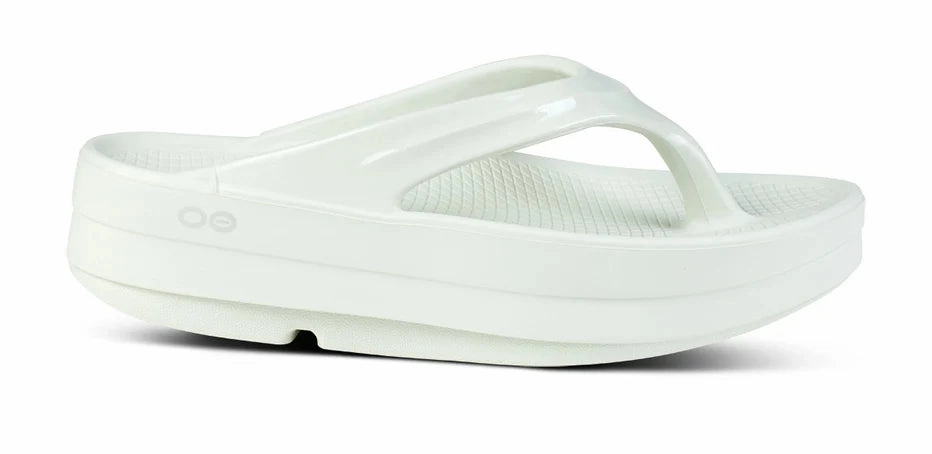 4 Flip Flops OOFOS WOMENS OMEGA THONG - COSMIC GRAY