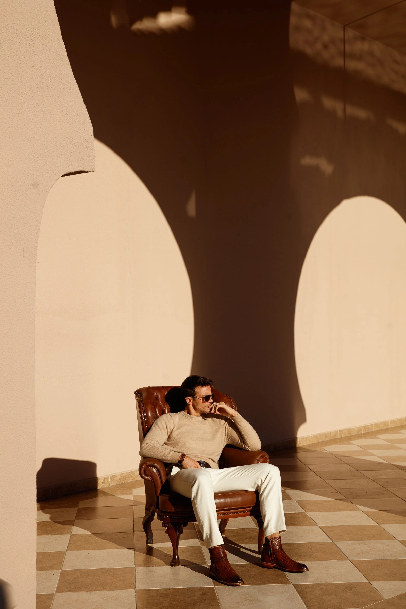 The Morral Tan Handwoven Leather Cross Strap Buckle Zip-Up Men Boot Snow Boots With Fur