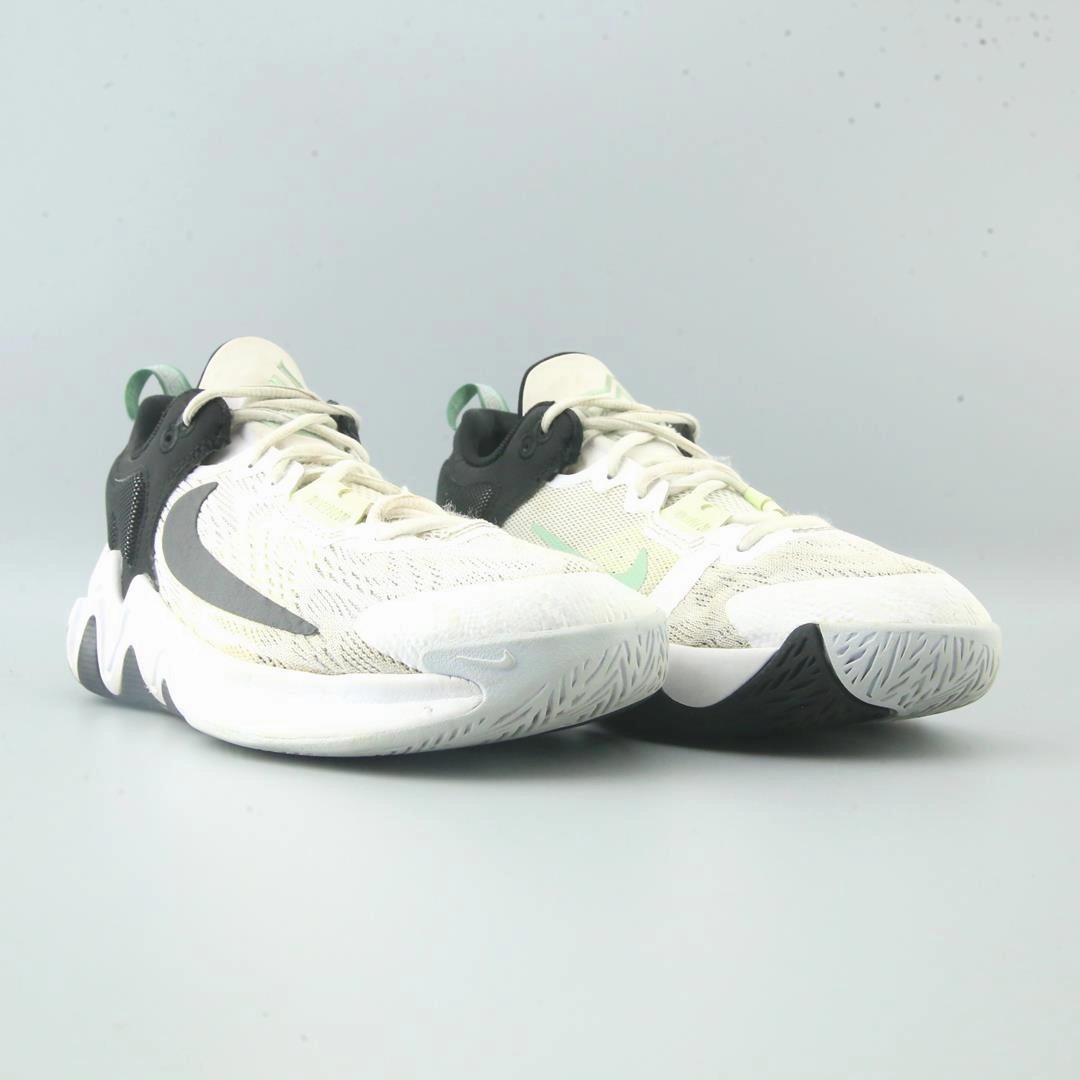Size 4 Basketball Shoes NIKE GIANNIS IMMORTALITY 2
