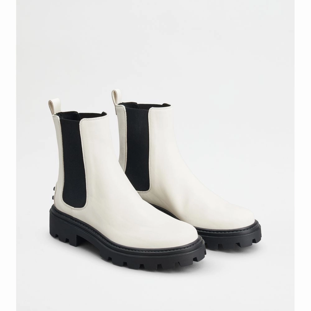 Tod's Chelsea Boots in Leather Classics Chelsea Boots